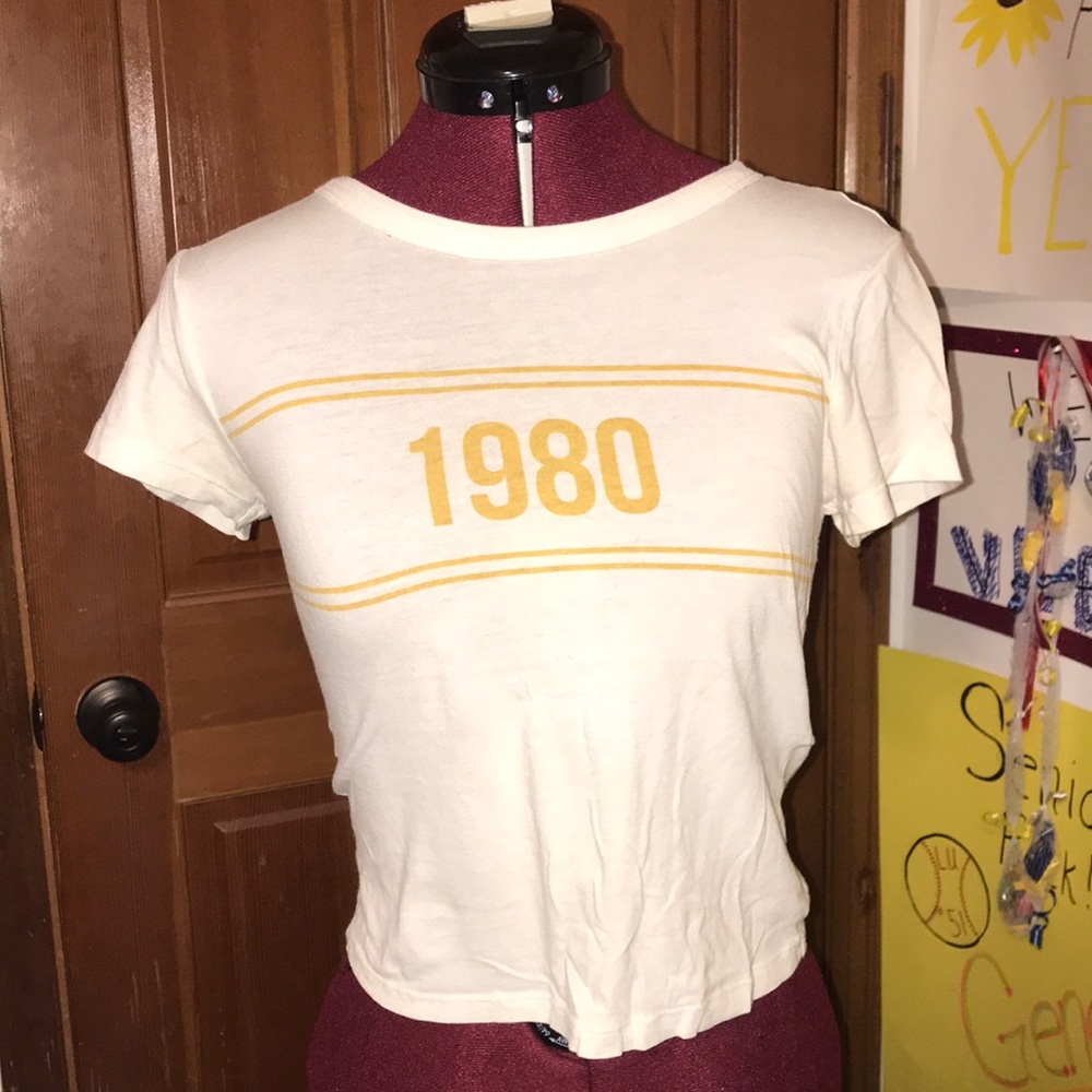 White cropped t shirt